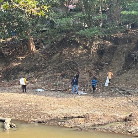 Pemerintah Desa Mataraman Ajak Warga Gotong Royong Bersihkan Bantaran Sungai